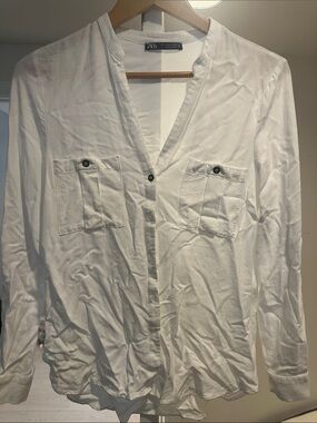 Zara White Lightweight V-Neck Shirt